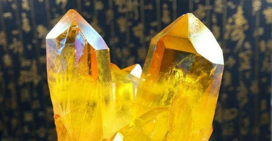 Sunshine Aura Quartz crystal
