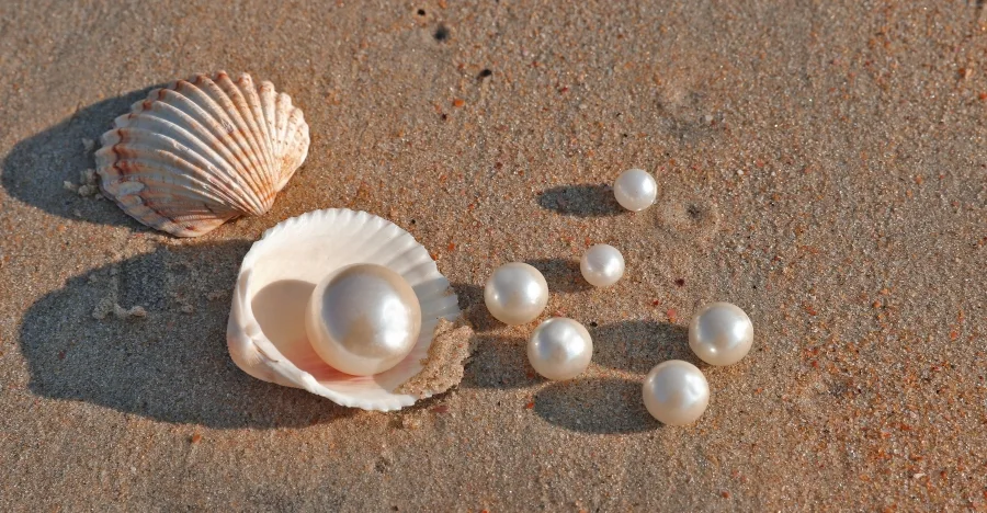 Pearl crystal