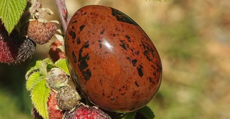 Mahogany Obsidian crystal
