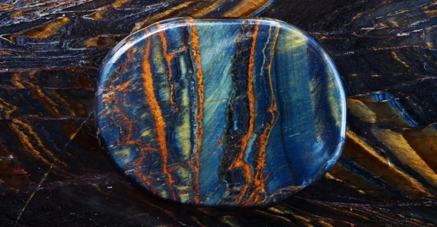 Hawk's Eye crystal