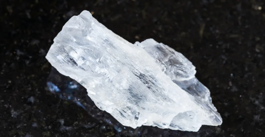Petalite crystal