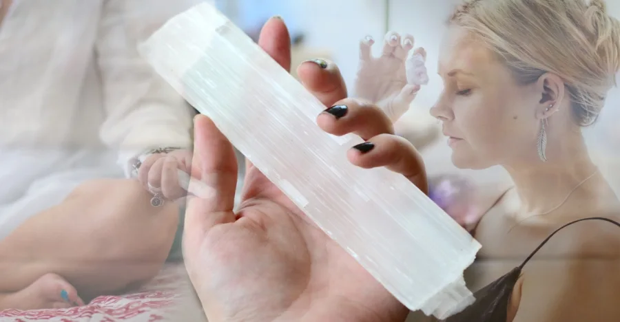How to Meditate with Crystals crystal