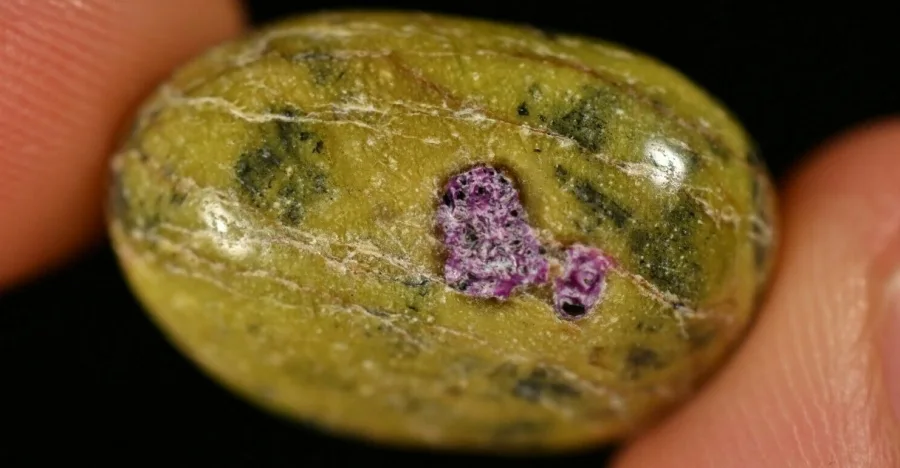 Atlantisite crystal