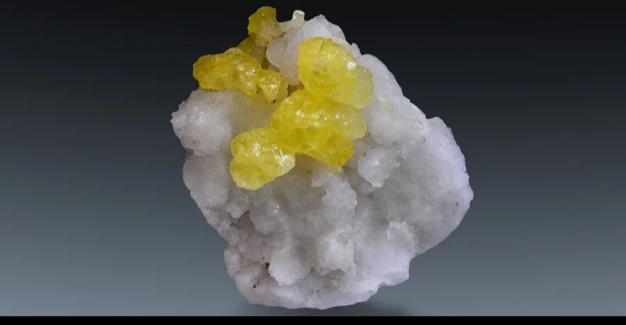 Brucite crystal