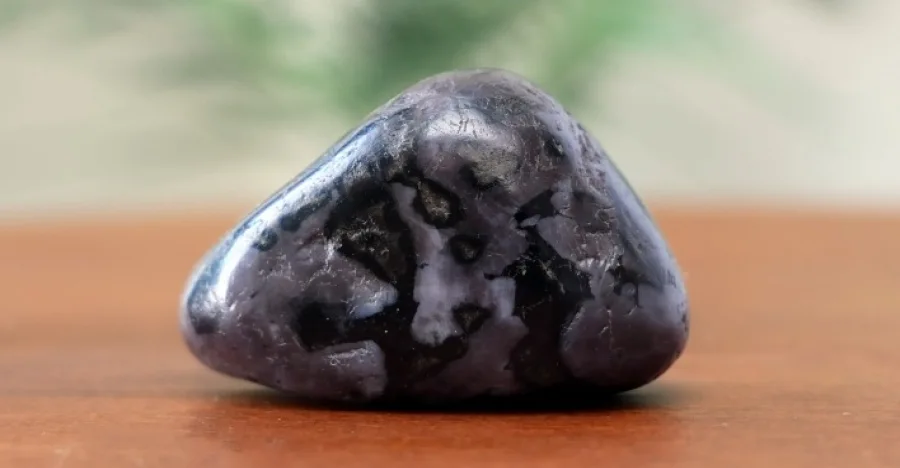Indigo Gabbro crystal