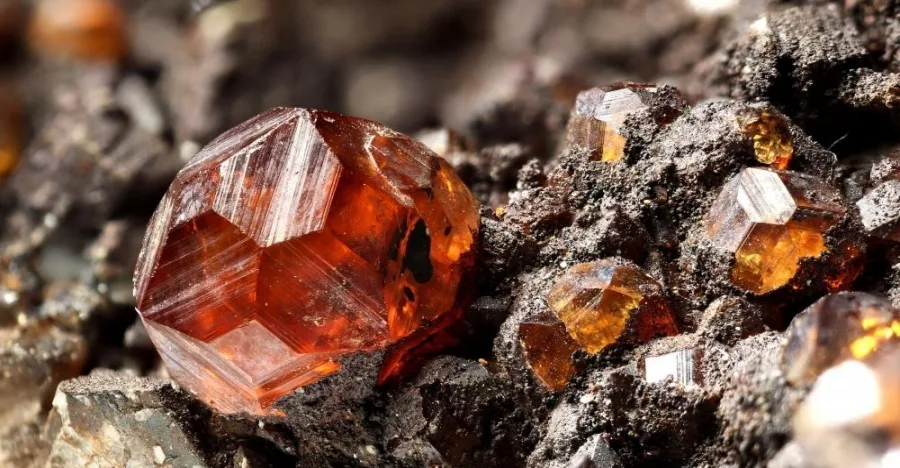 Spessartine crystal