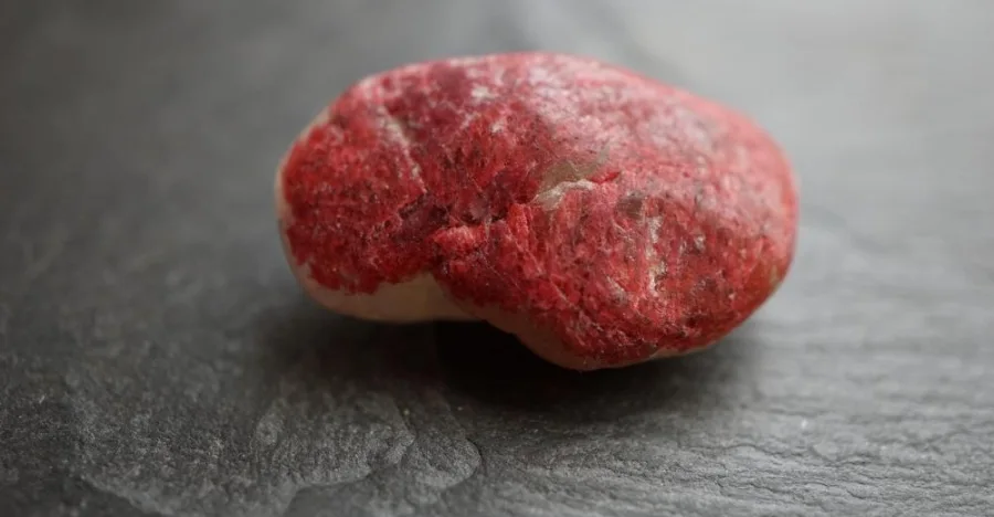 Tugtupite crystal