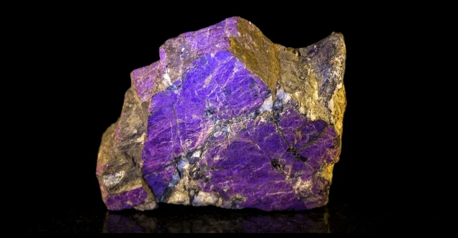 Purpurite crystal